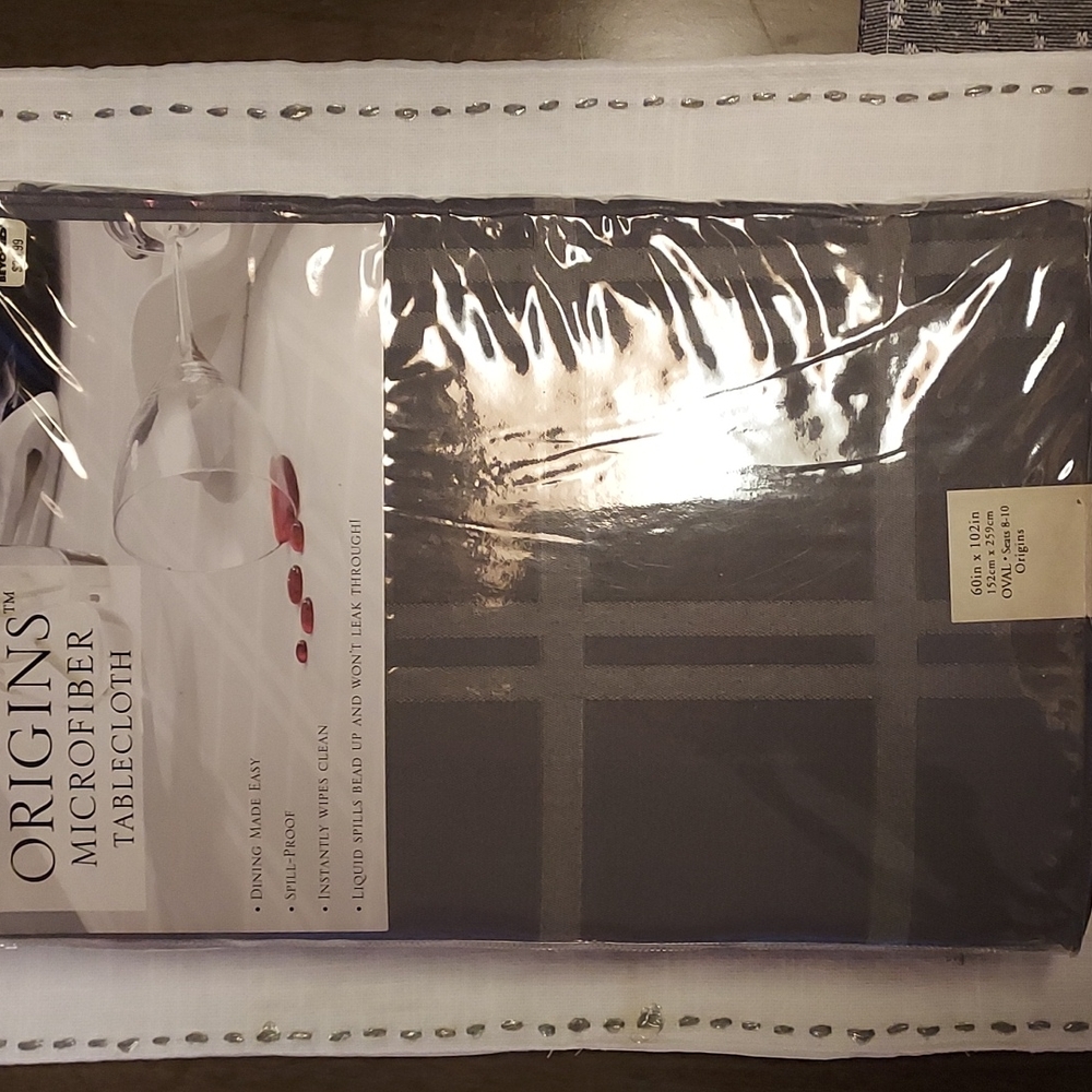 Origins microfiber tablecloths  (2)